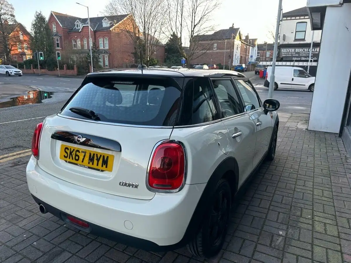 2017-mini-cooper-15-cooper-ss-hatchback-5d-big-22