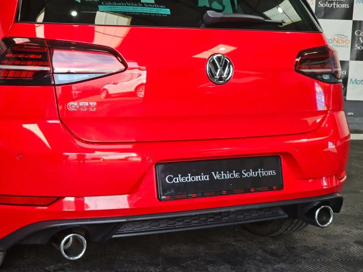 2018-volkswagen-golf-20-tsi-gti-performance-ss-5d-big-20