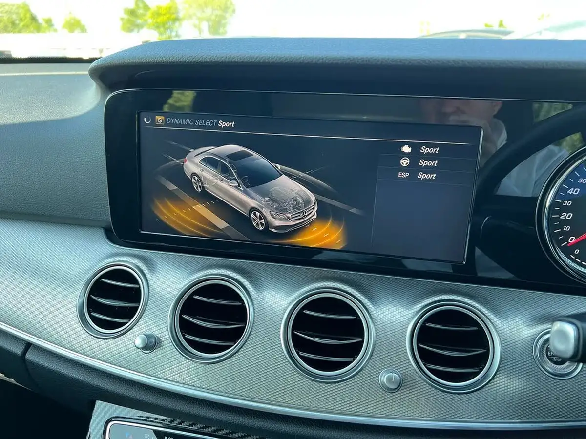 2018-mercedes-benz-e-class-20d-e220d-se-ss-saloon-4d-big-36