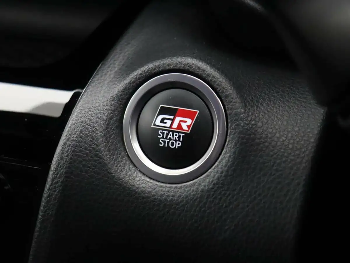 2023-toyota-yaris-cross-15-vvt-i-gr-sport-big-43