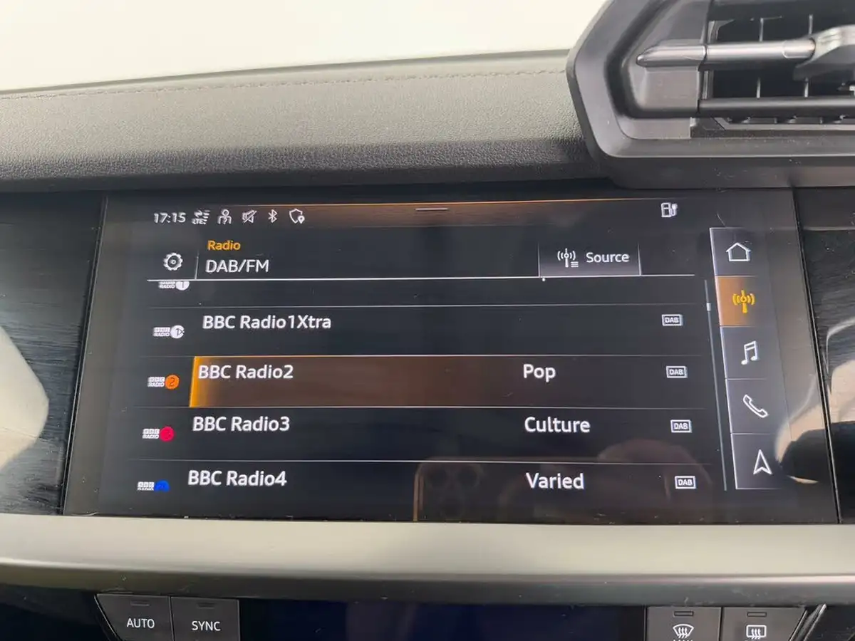 2022-audi-a3-14-40-tfsi-e-s-line-big-40