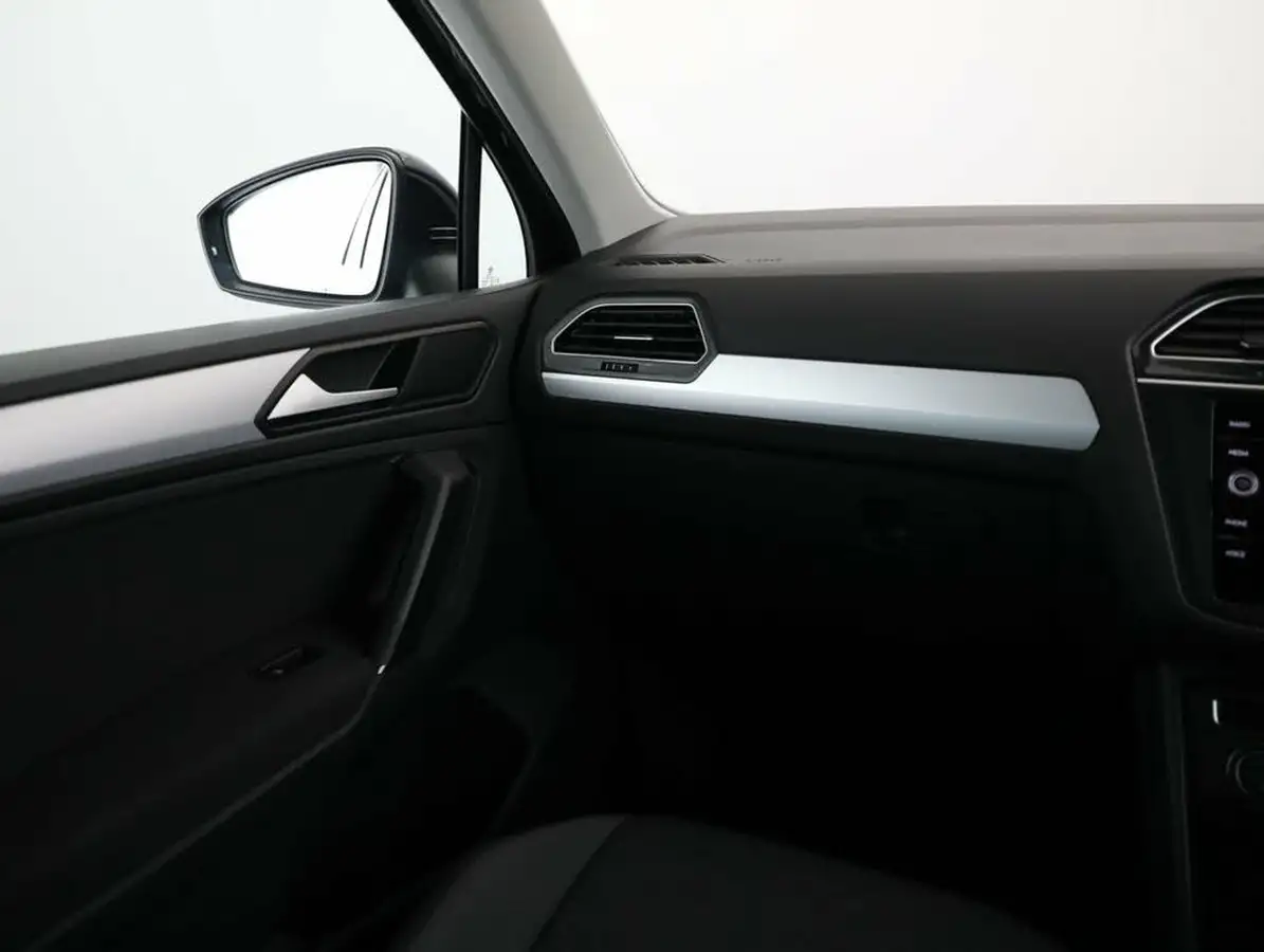 2018-volkswagen-tiguan-20tdi-se-150ps-4motion-ss-big-31
