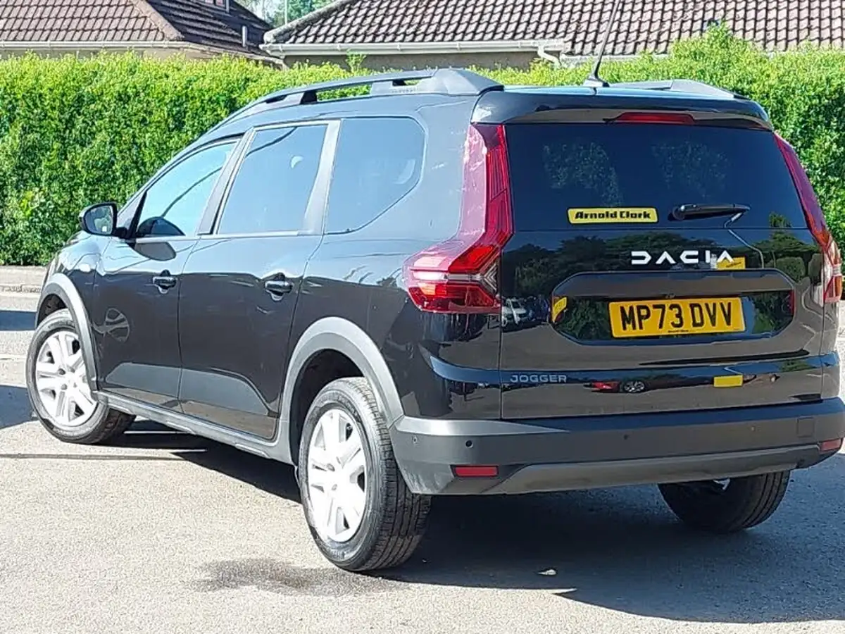 2024-dacia-jogger-10-tce-expression-big-1