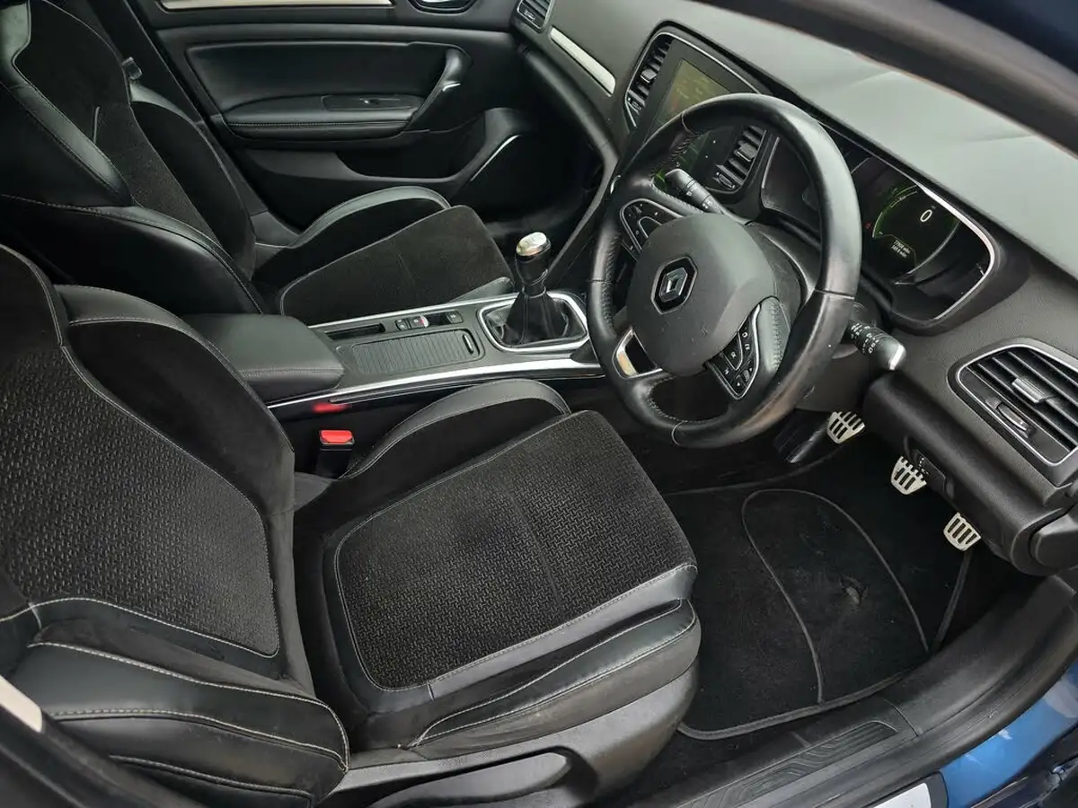 2017-renault-megane-15dci-dynamique-s-nav-hatchback-big-11