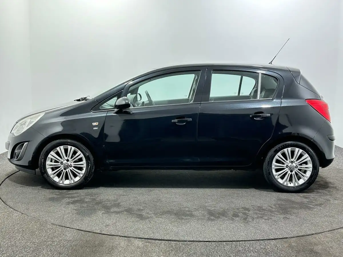 2012-vauxhall-corsa-14-se-5d-big-4