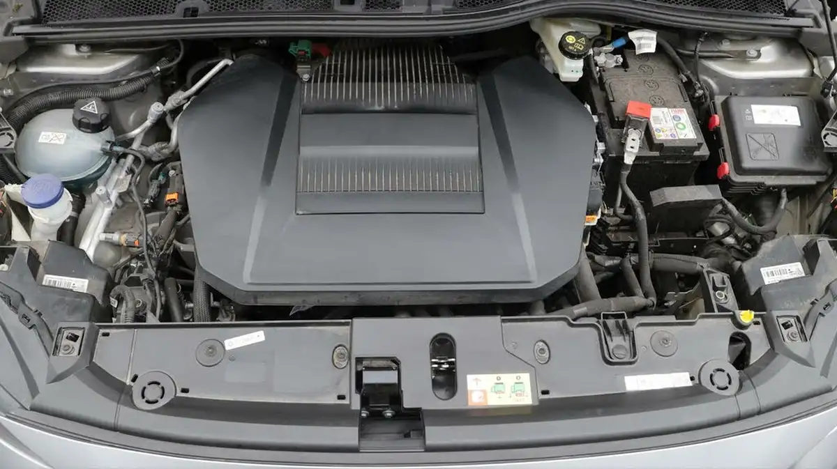 2022-peugeot-208-e-gt-136bhp-50kwh-big-19