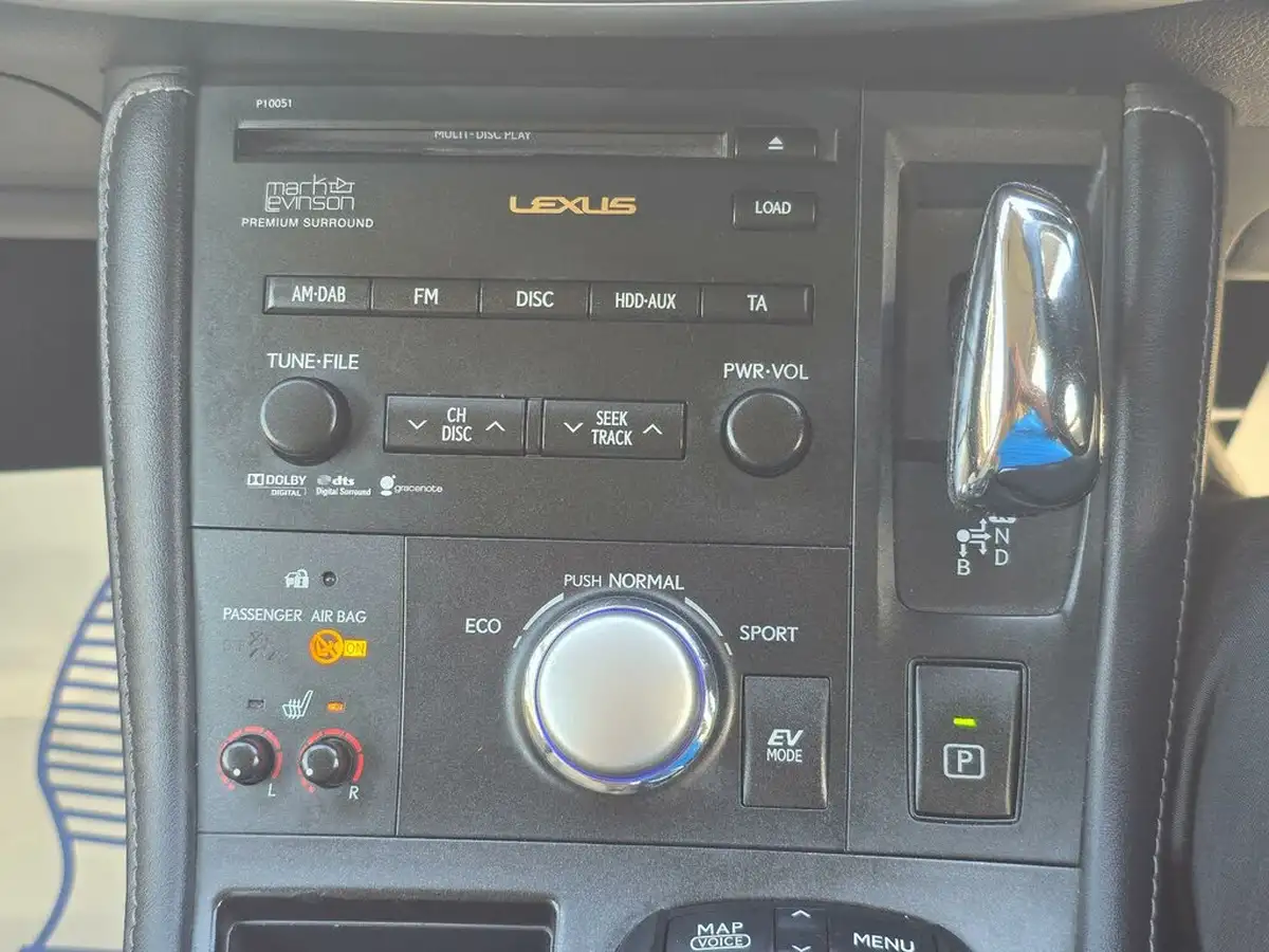 2011-lexus-ct-200h-18-se-l-premier-big-45