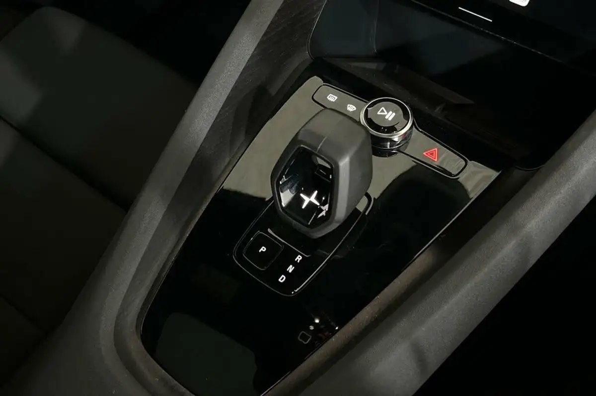 2022-polestar-polestar-2-e-ps2-300kw-longe-dual-plus-pilot-big-33