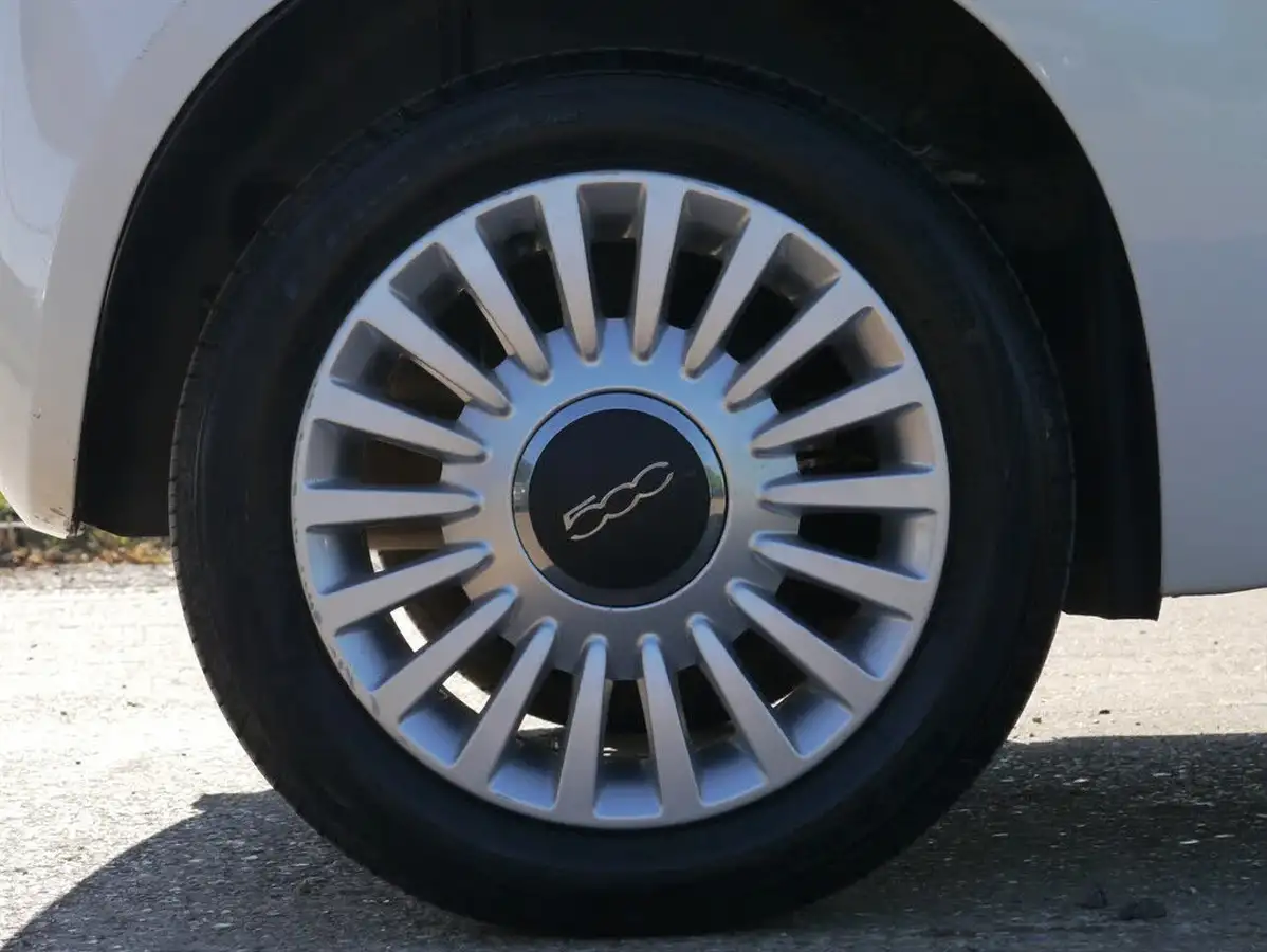 2014-fiat-500-12-lounge-big-27