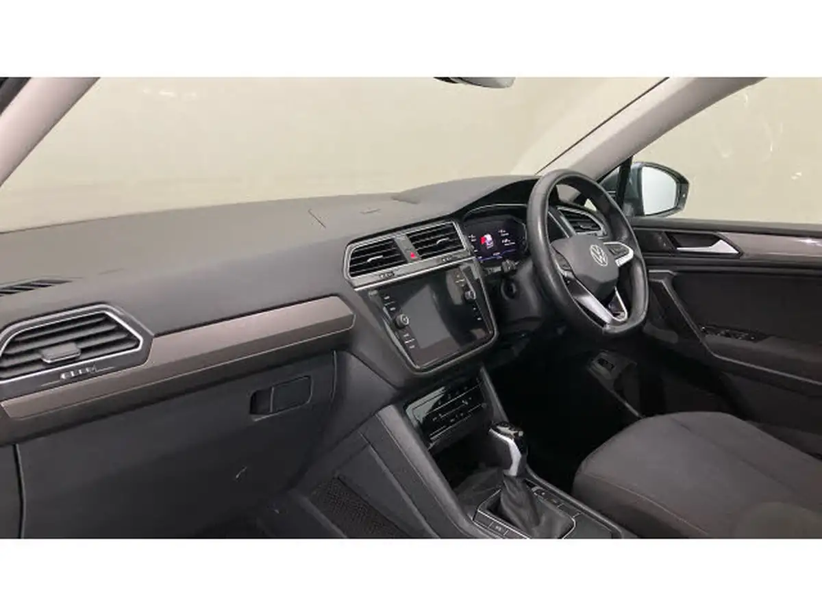 2023-volkswagen-tiguan-allspace-15-tsi-life-big-1