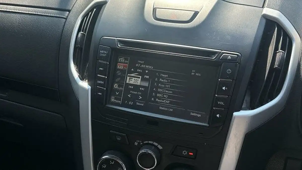 2018-isuzu-d-max-19td-yukon-double-pickup-big-9