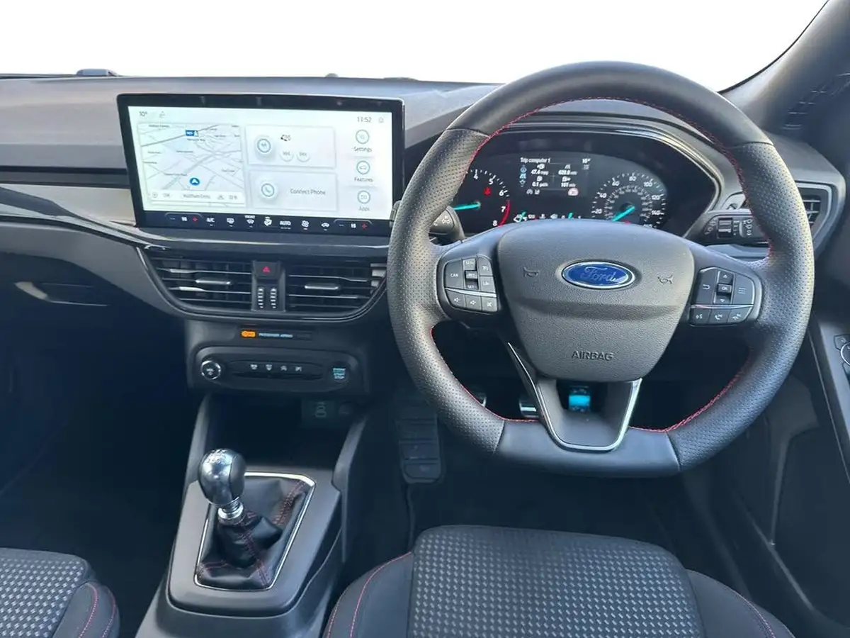 2025-ford-focus-10t-st-line-125ps-hatchback-big-15