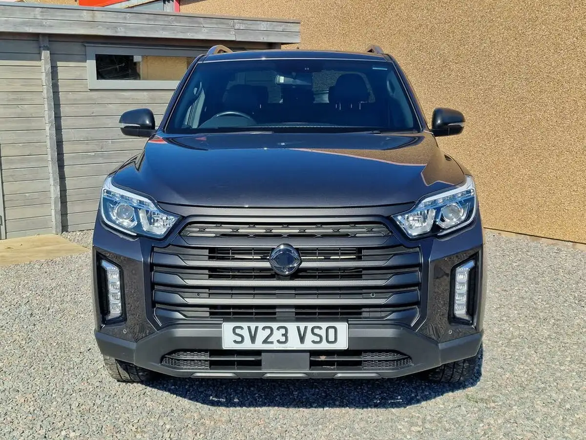 2023-kgm-ssangyong-musso-22td-saracen-202pseu6d-big-1