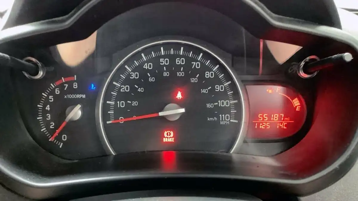 2016-suzuki-celerio-10-sz2-big-5