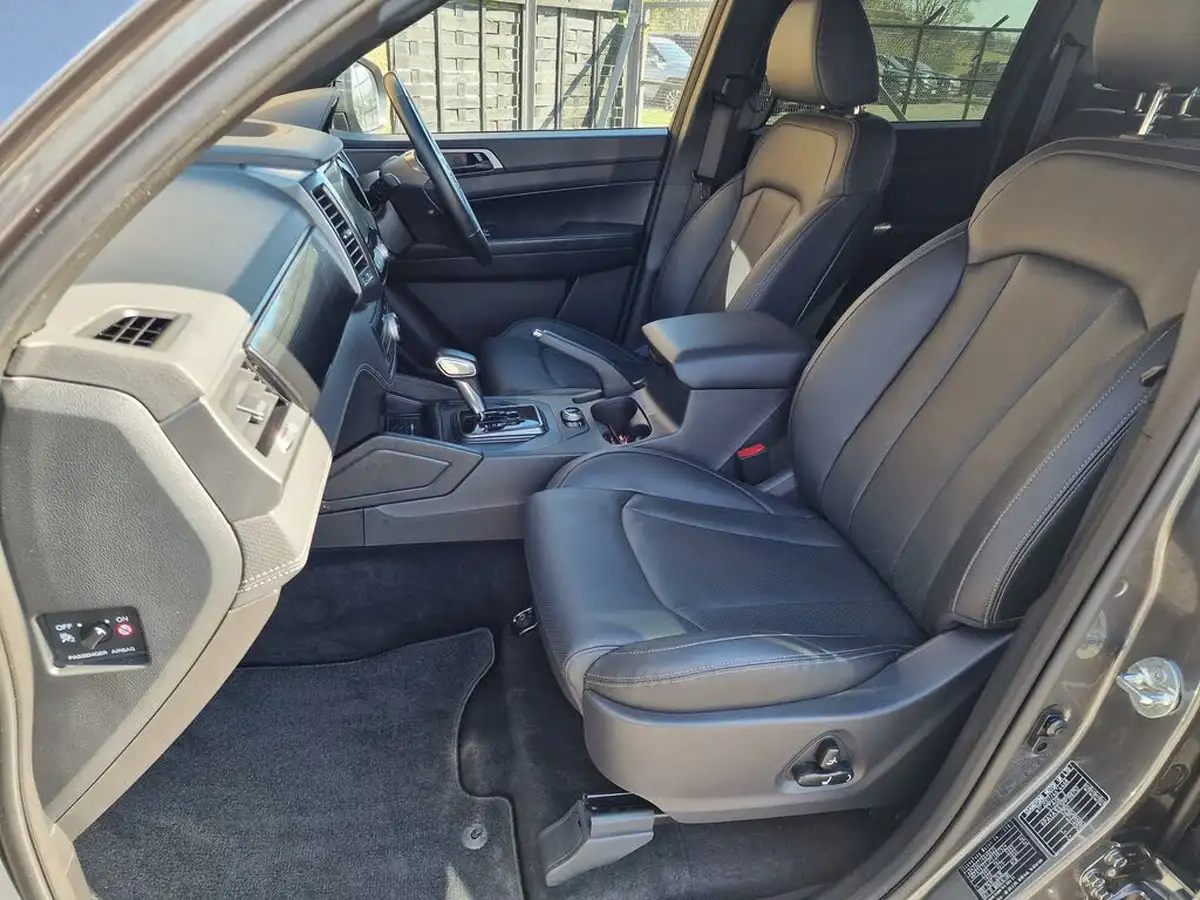 2023-kgm-ssangyong-musso-22td-saracen-202pseu6d-big-25