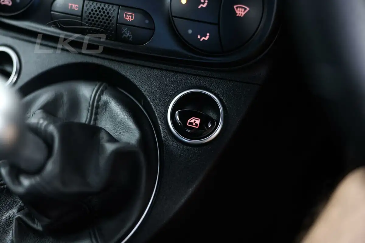 2021-abarth-595-14-tjet-scorpioneoro-big-28