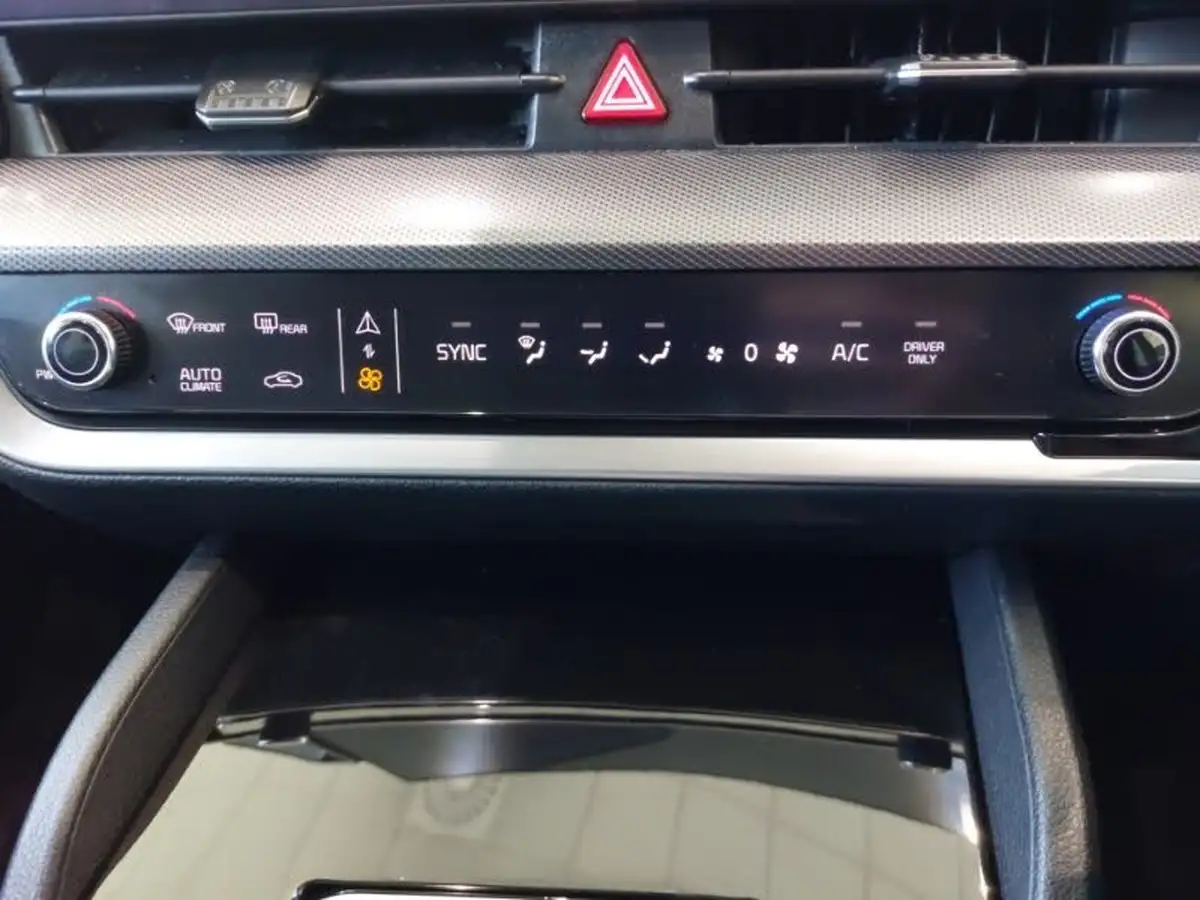 2024-kia-sportage-16-t-gdi-3-241bhp-awd-phev-auto-big-18