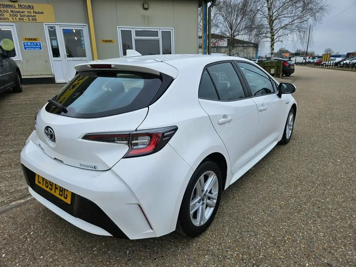 2020-toyota-corolla-18-vvt-i-icon-spare-wheel-hatchback-5d-big-3