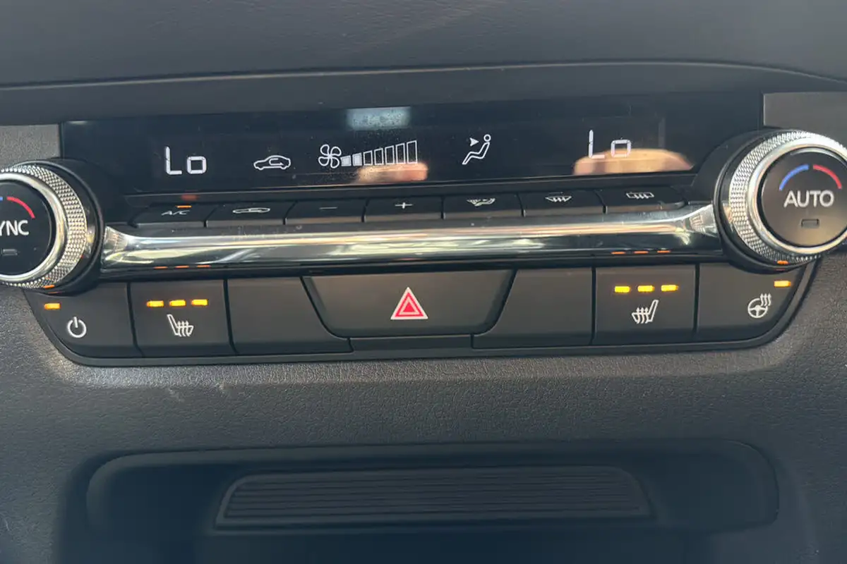 2024-mazda-cx-30-20-e-skyactiv-x-takumi-big-37