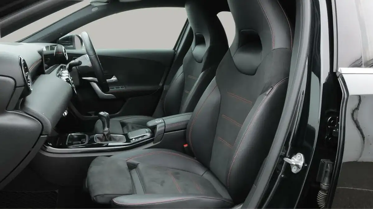 2020-mercedes-benz-a-class-13-a200-amg-line-executive-hatchback-5d-big-14