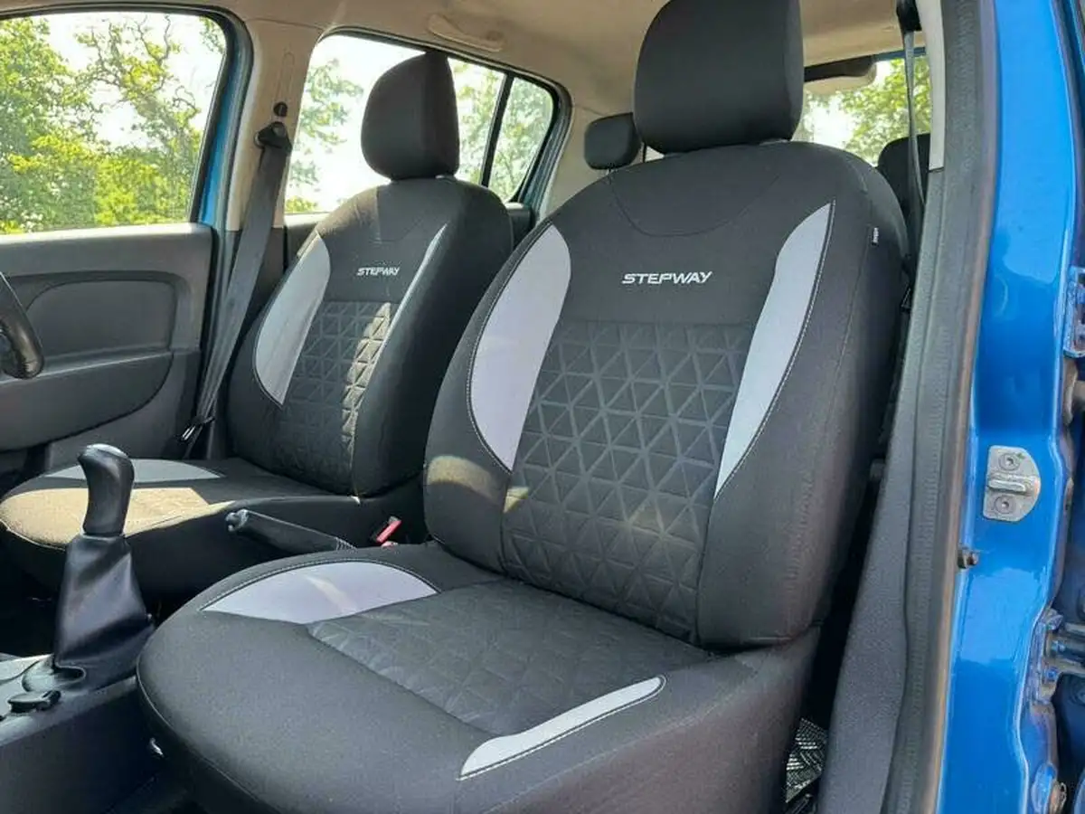 2014-dacia-sandero-stepway-09-laureate-big-12