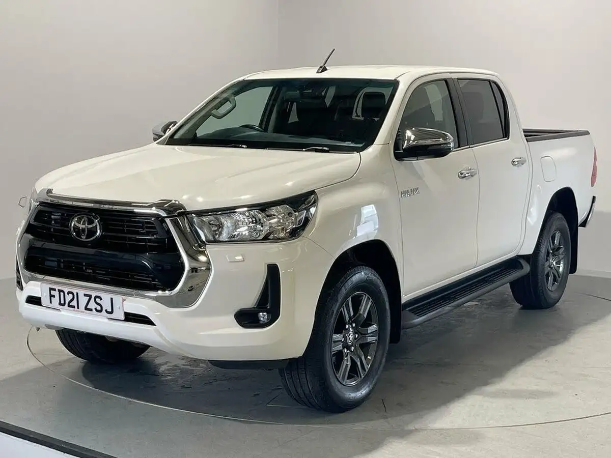 2021-toyota-hi-lux-24d-4d-icon-150hpeu6d-auto-big-0