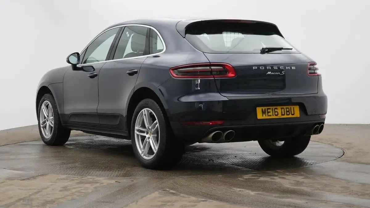 2016-porsche-macan-30td-s-big-2
