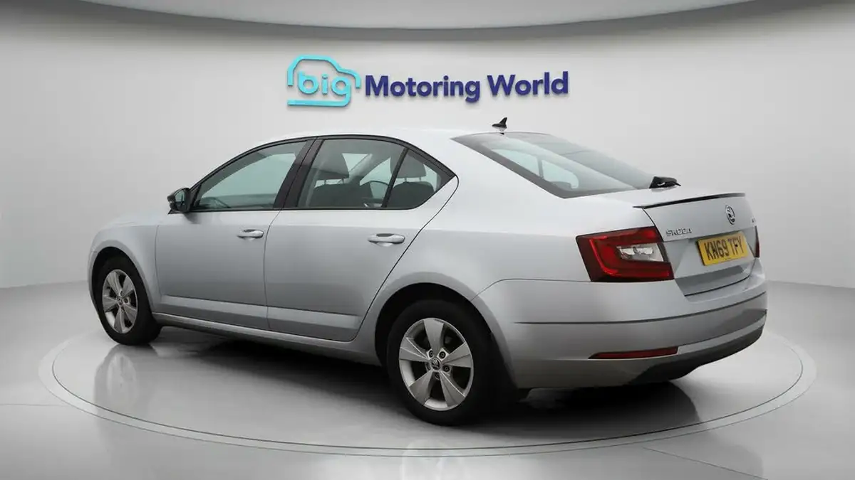 2019-skoda-octavia-15-tsi-se-technology-act-hatchback-big-5