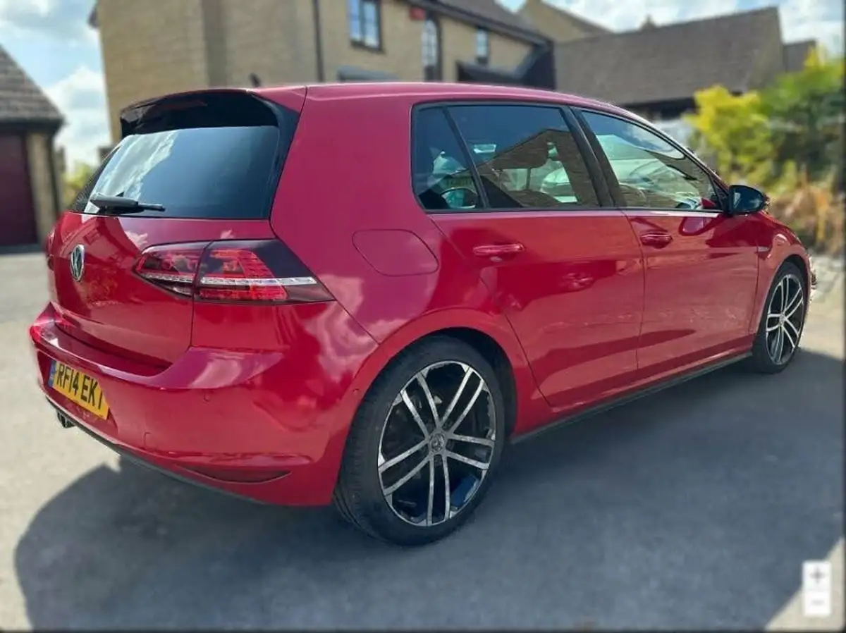 2014-volkswagen-golf-20tdi-gtd-bmt-5d-big-9