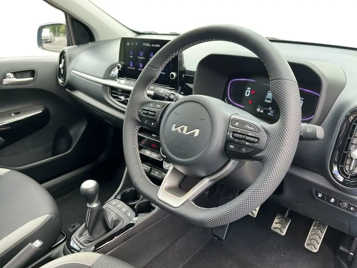 2024-kia-picanto-12-gt-line-s-big-5