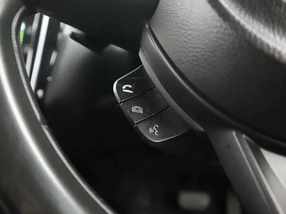 2021-suzuki-swift-12-dualjet-sz5-cvt-big-28