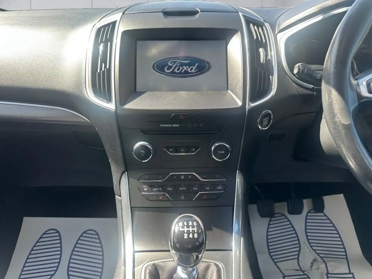 2016-ford-s-max-15-titanium-big-8