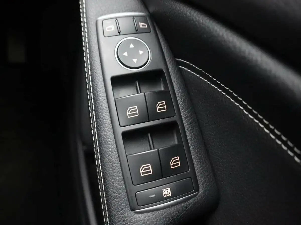2020-mercedes-benz-gla-class-16-gla-180-urban-edition-7g-dct-big-36