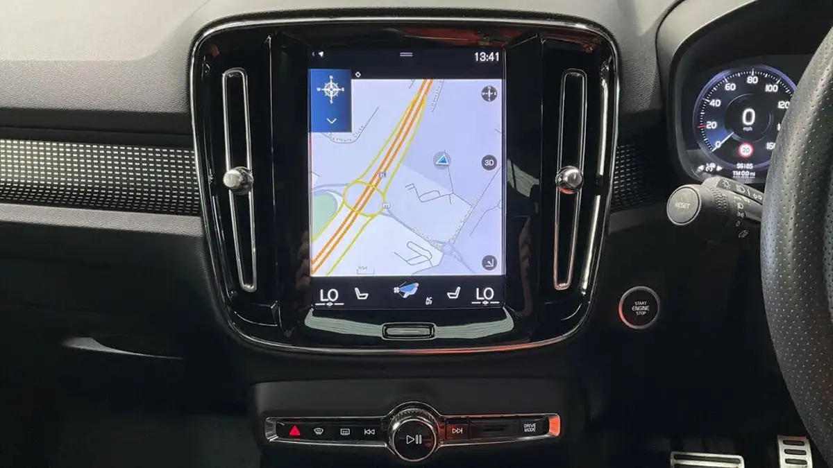 2018-volvo-xc40-20-t5-first-edition-big-11
