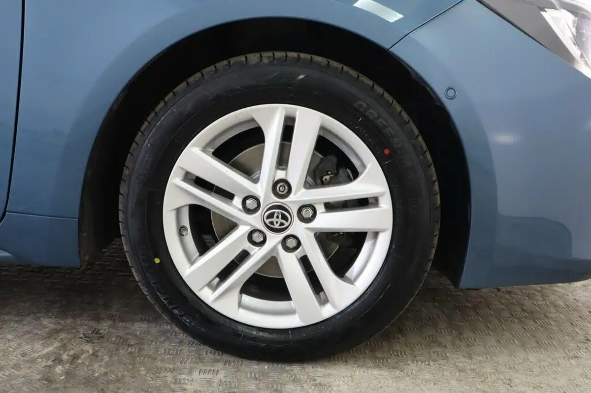 2021-toyota-corolla-18-vvt-i-icon-tech-spare-wheel-touring-sports-5d-big-28