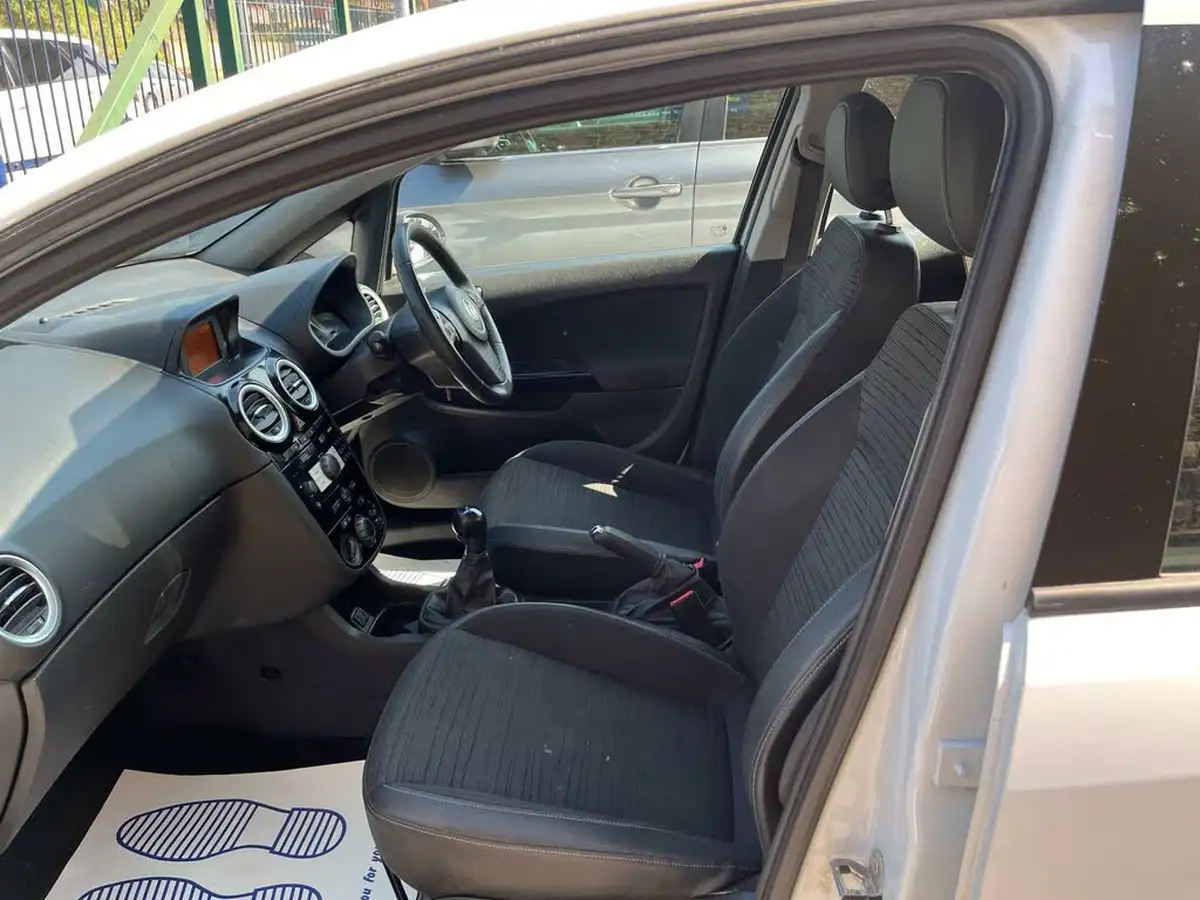 2014-vauxhall-corsa-12-excite-16v-vvt-85ps-ac-5d-big-6