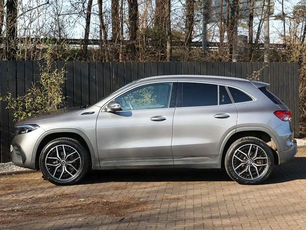 2021-mercedes-benz-eqa-e-eqa-250-amg-line-premium-big-4