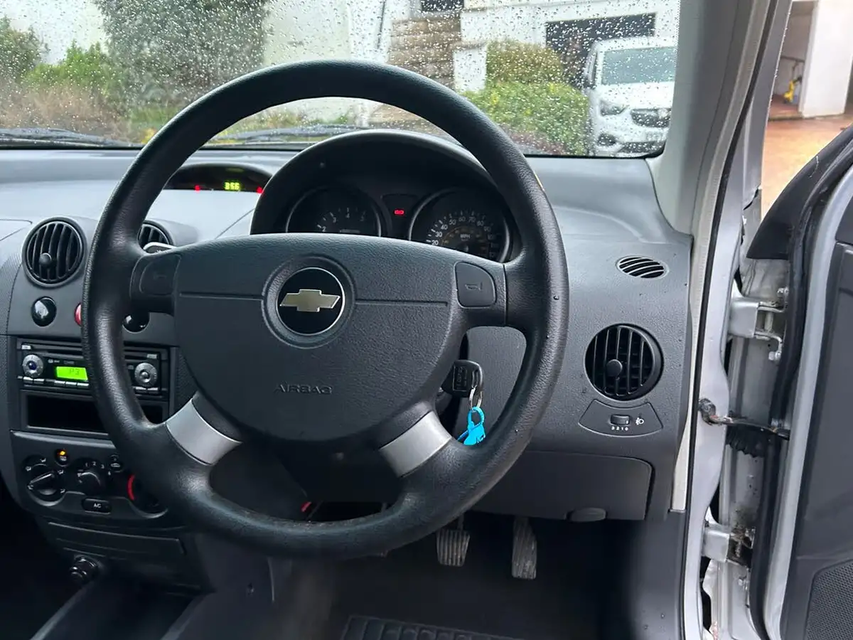2008-chevrolet-kalos-12-se-big-13