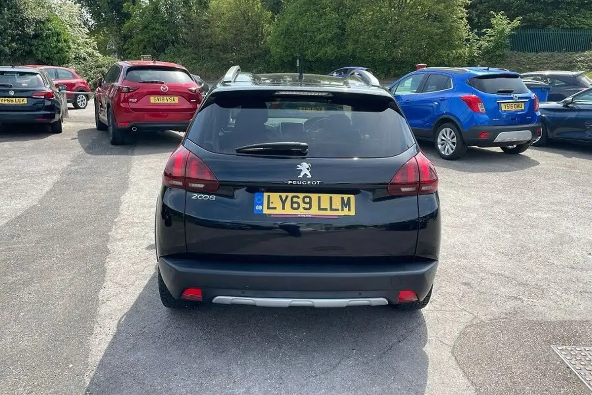 2019-peugeot-2008-suv-12-puretech-allure-premium-82bhp-big-1