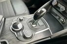 2020-alfa-romeo-stelvio-20-nero-edizione-small-11
