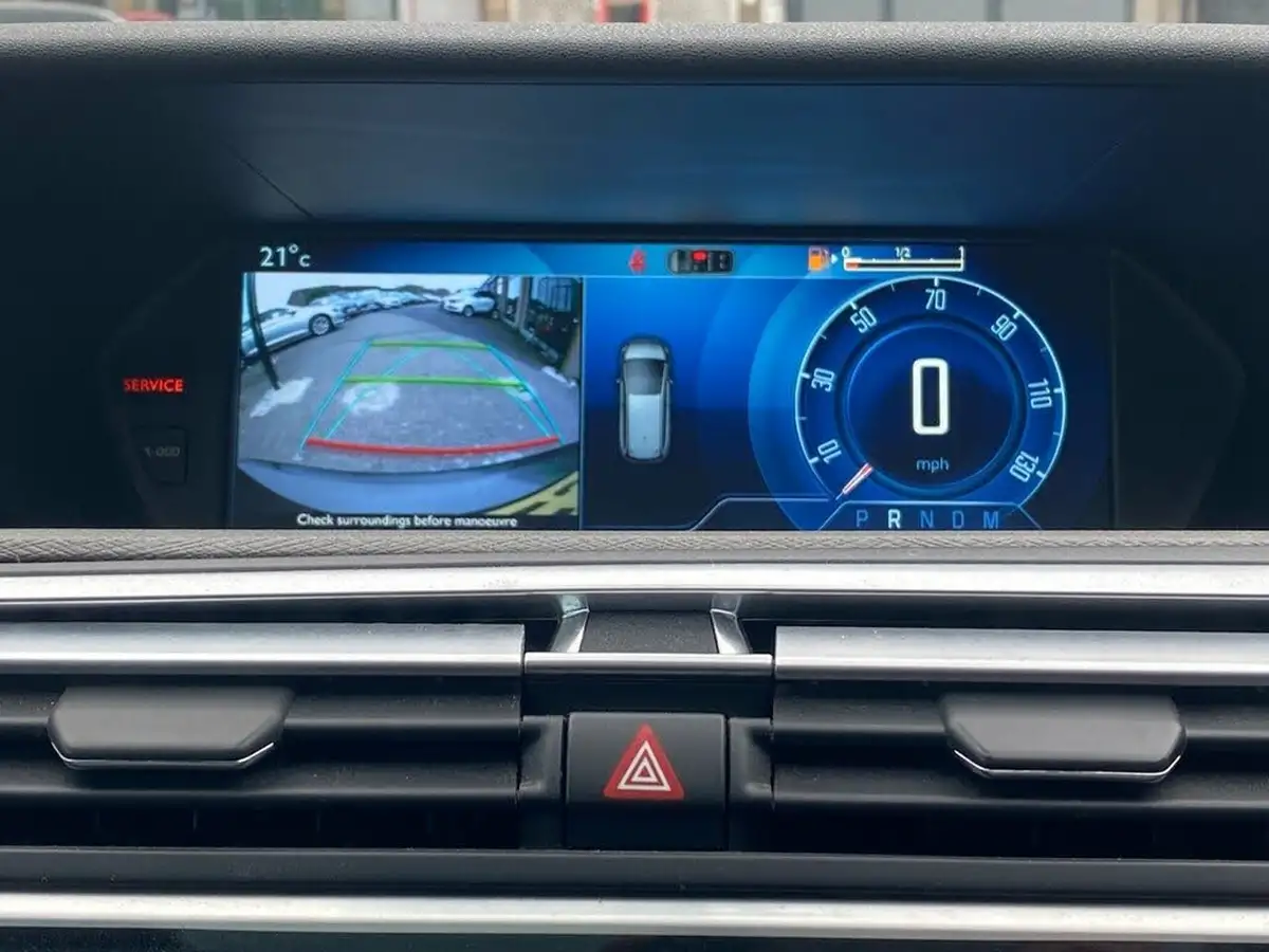 2015-citroen-grand-c4-picasso-16bluehdi-exclusive-eat6-big-29
