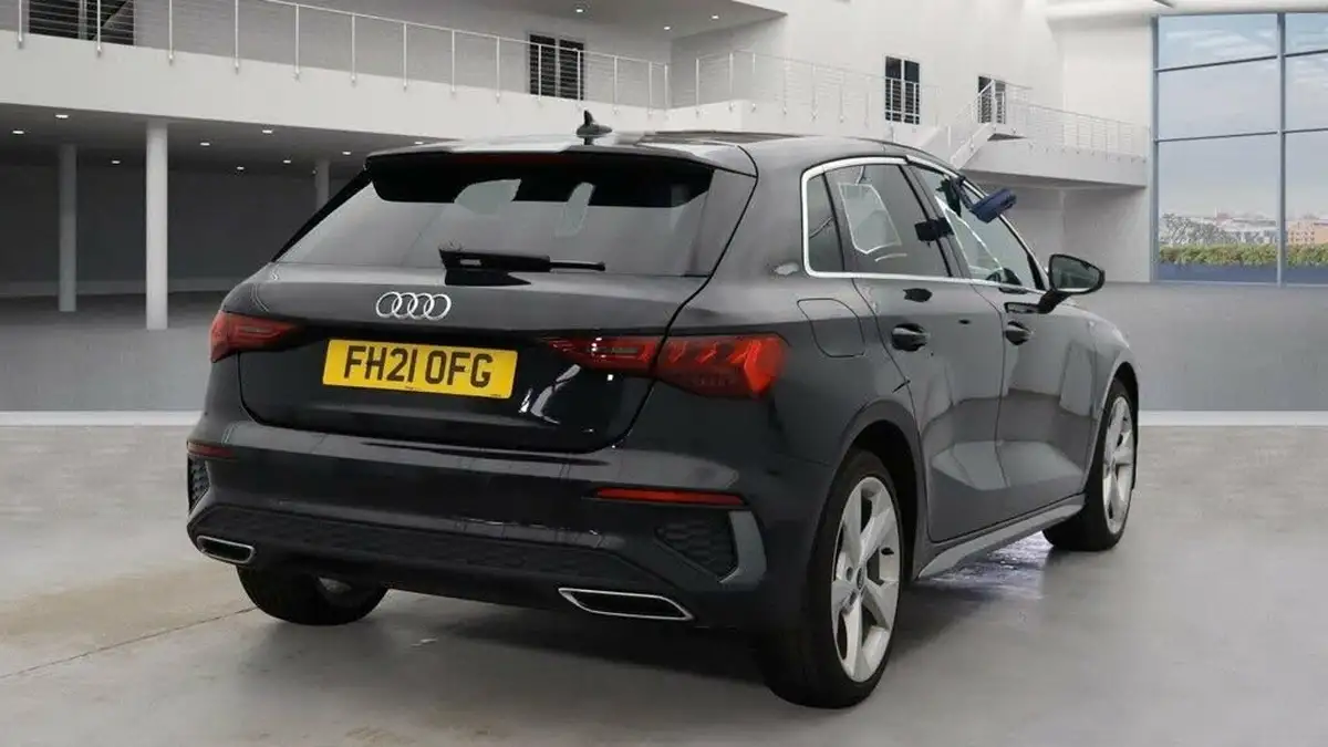 2021-audi-a3-14-40-tfsi-e-s-line-big-7