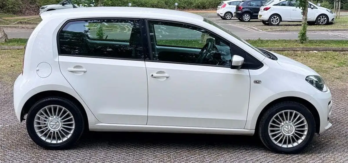 2012-volkswagen-up-10-high-up-5d-big-6