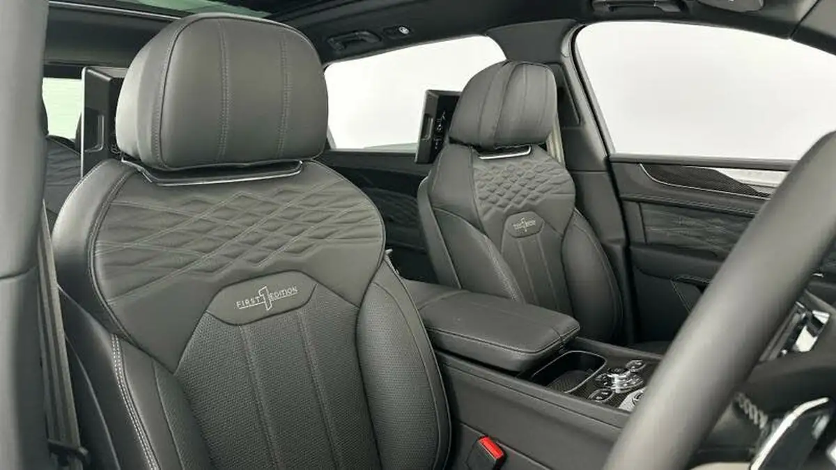 2025-bentley-bentayga-40-v8-extended-wheelbase-azure-big-11