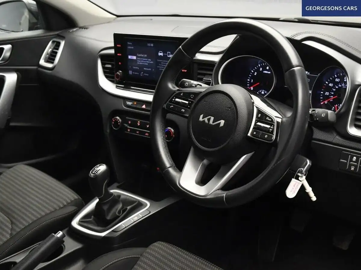 2022-kia-xceed-10-t-gdi-2-big-10