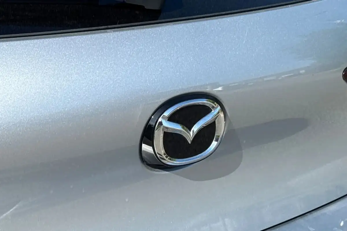 2019-mazda-mazda3-20-gt-sport-tech-122ps-hatchback-5d-big-38