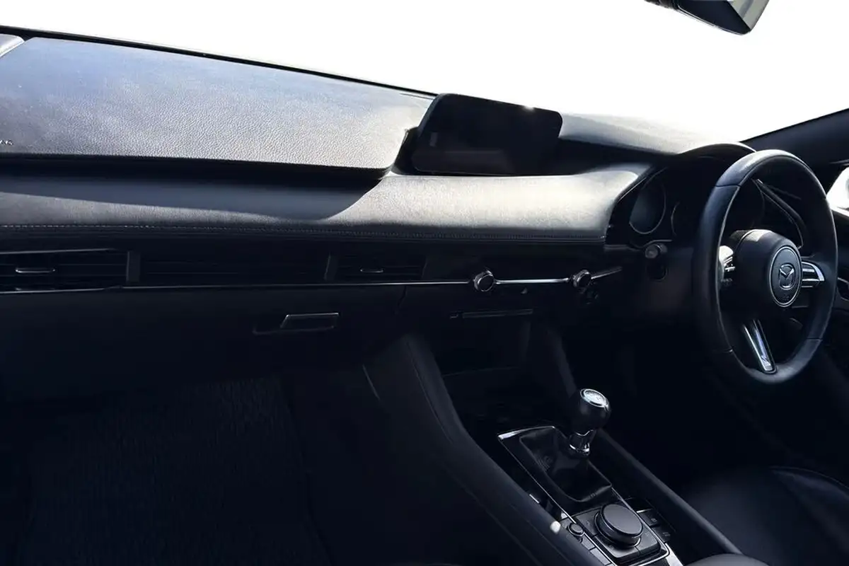 2019-mazda-mazda3-20-gt-sport-tech-122ps-hatchback-5d-big-14