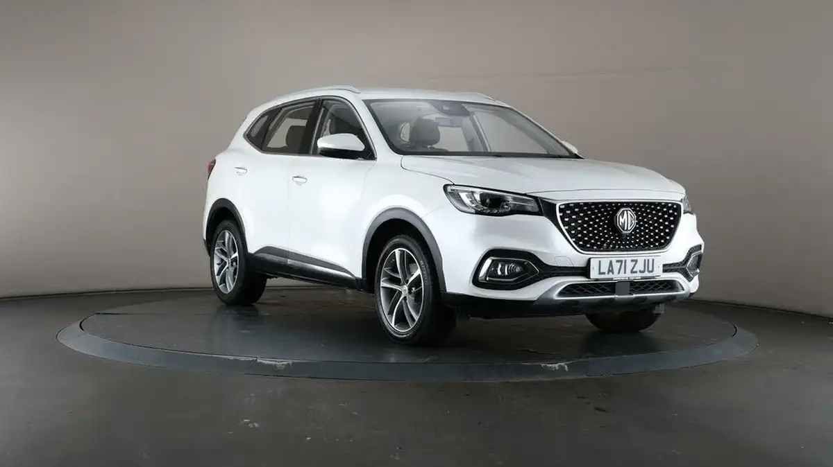 2022-mg-hs-15t-gdi-excite-162ps-big-45