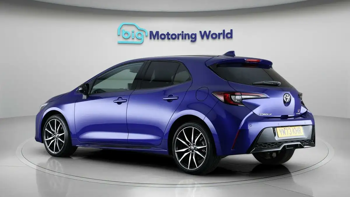 2024-toyota-corolla-18-vvt-i-gr-sport-hatchback-big-5