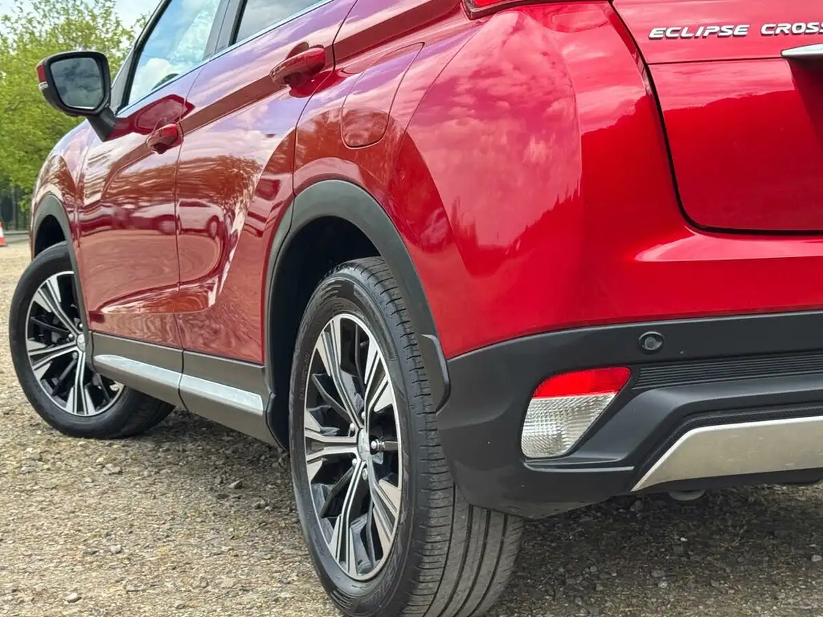 2019-mitsubishi-eclipse-cross-15-4-auto-big-11